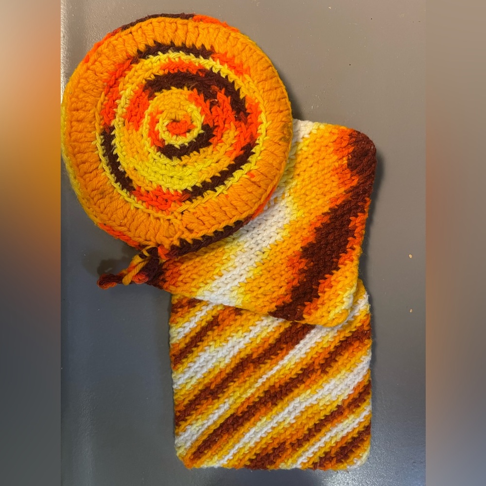 Crocheted potholders